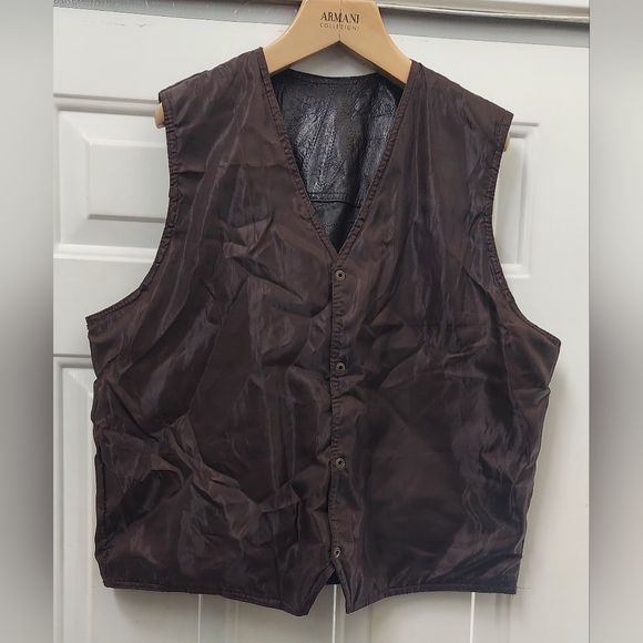 DIRECT SOURCE MEN'S BROWN PATCHWORK LEATHER 4-SNAP BUTTON VEST SIZE XL - Picture 3 of 8